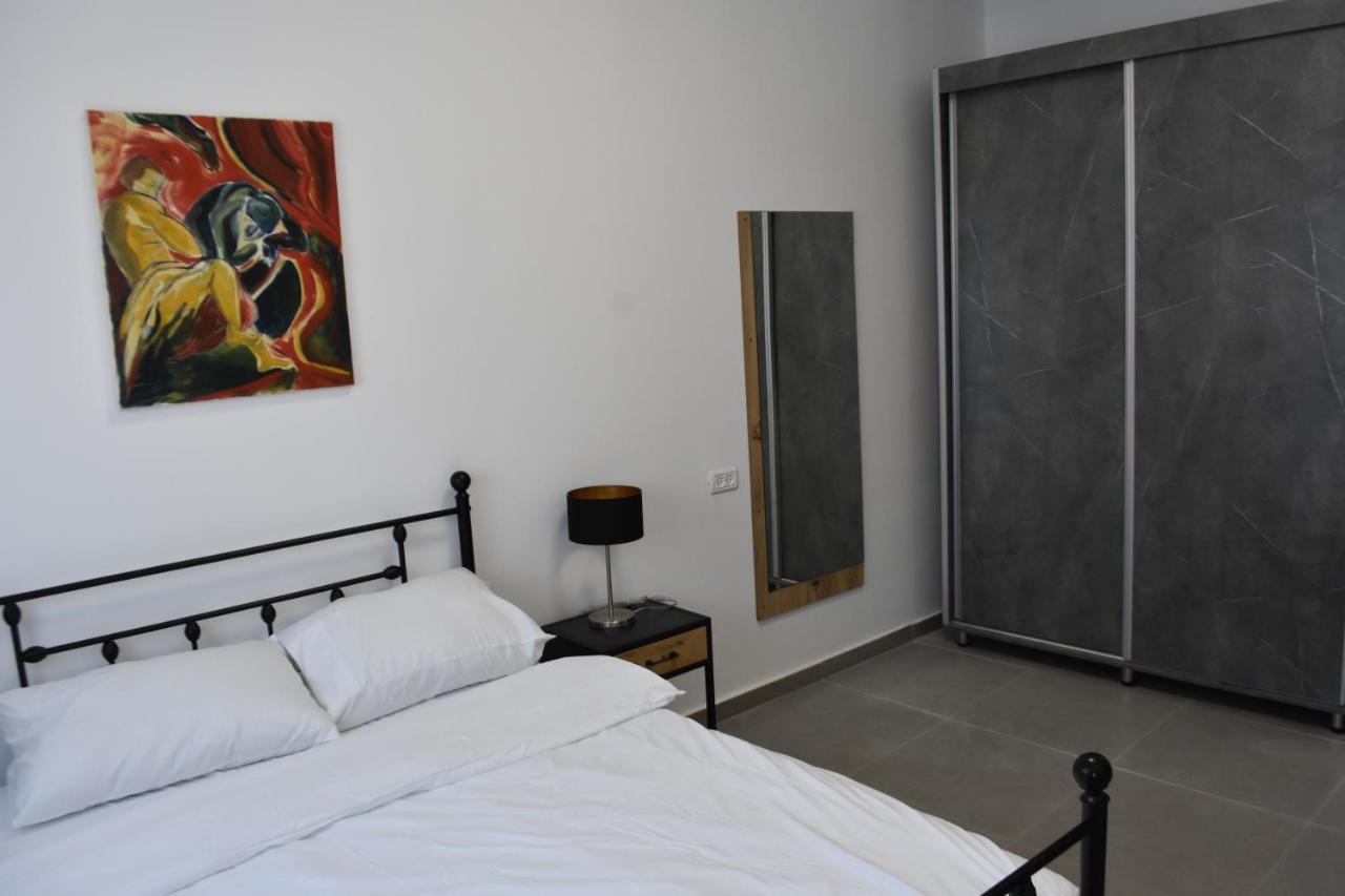 Luxury 2-Room Suite In The Center Of Downtown Хайфа Екстериор снимка