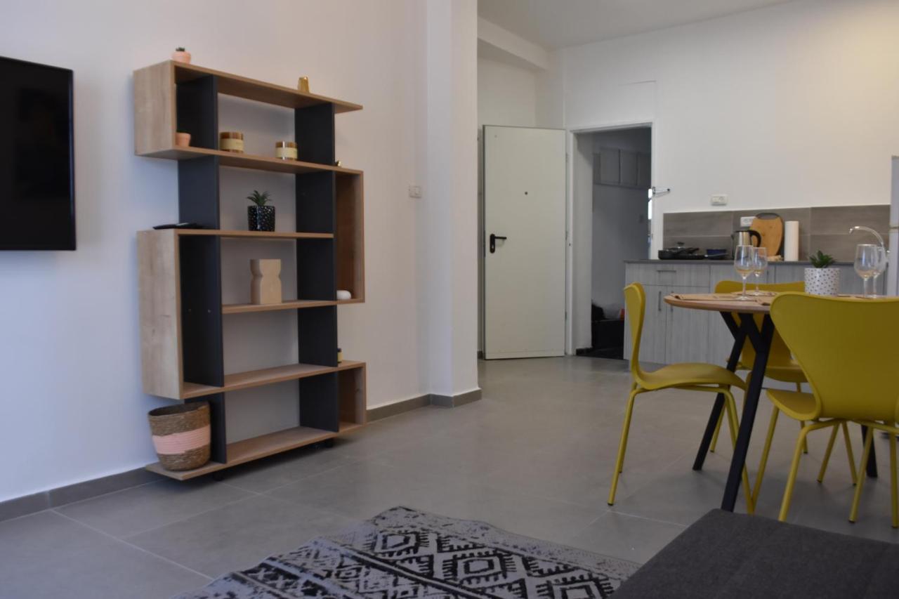 Luxury 2-Room Suite In The Center Of Downtown Хайфа Екстериор снимка