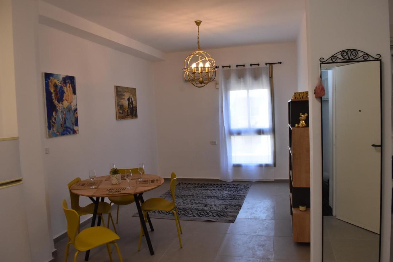 Luxury 2-Room Suite In The Center Of Downtown Хайфа Екстериор снимка