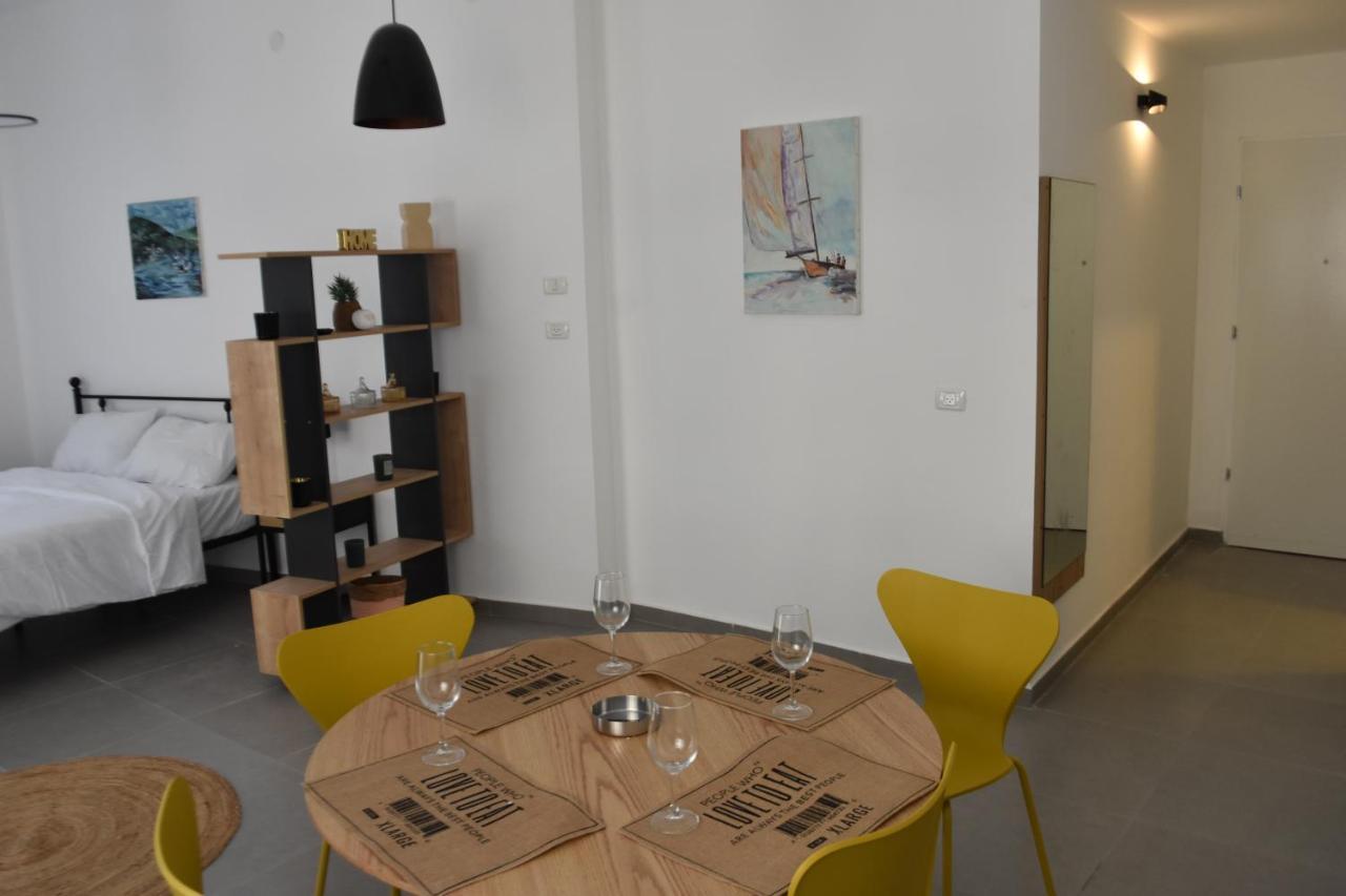 Luxury 2-Room Suite In The Center Of Downtown Хайфа Екстериор снимка