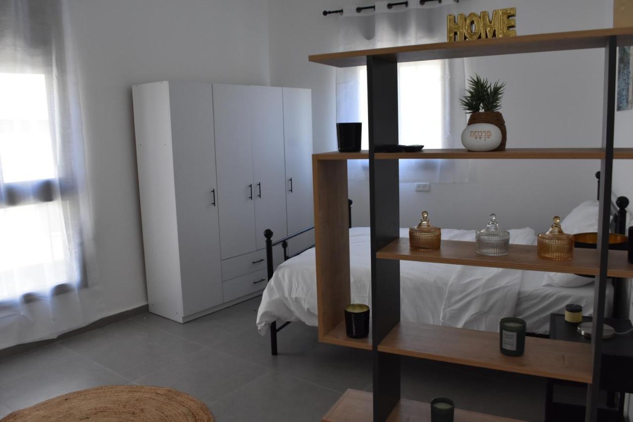 Luxury 2-Room Suite In The Center Of Downtown Хайфа Екстериор снимка