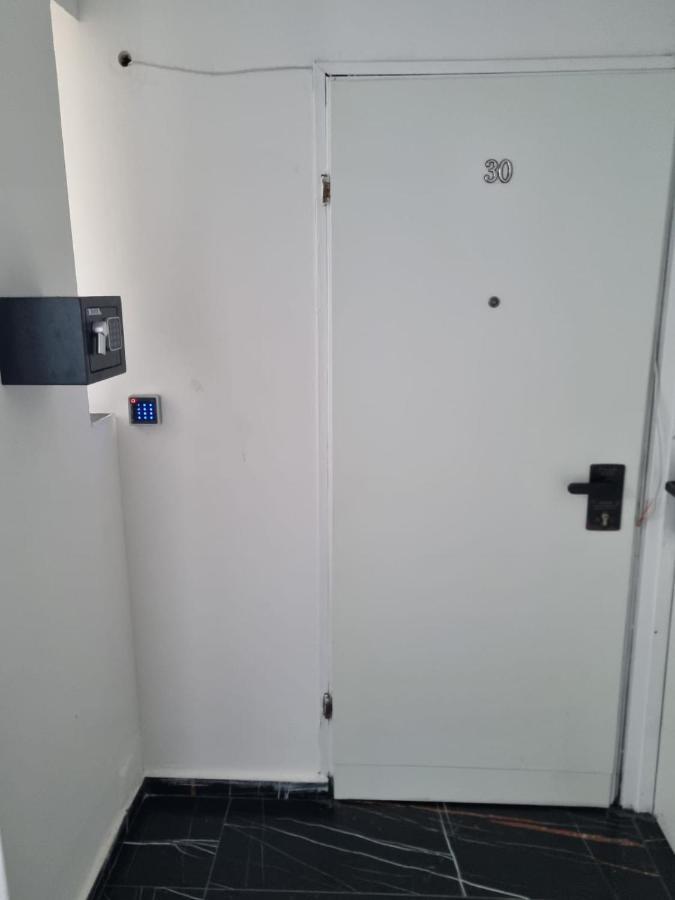 Luxury 2-Room Suite In The Center Of Downtown Хайфа Екстериор снимка