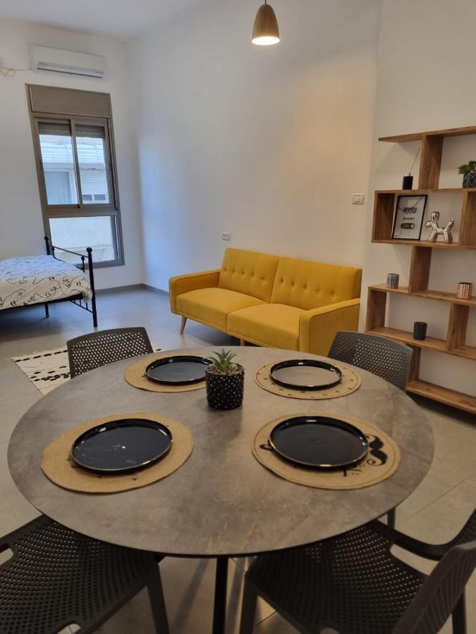 Luxury 2-Room Suite In The Center Of Downtown Хайфа Екстериор снимка